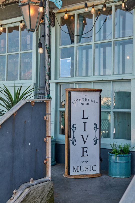 Tasting Rooms Sign