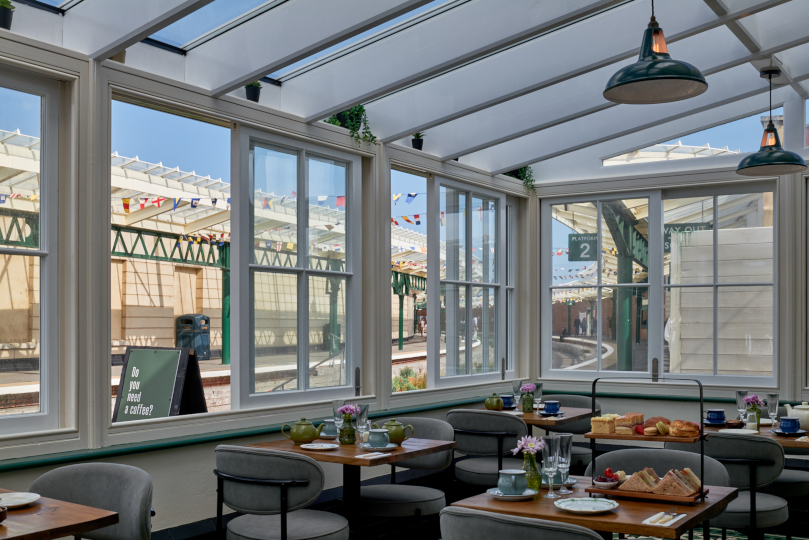 SIP tea rooms towards the Station